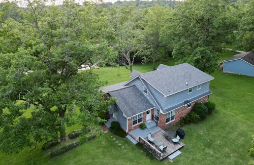 Opelika Cottage | Pond House on the Plains, Auburn, Firetruck rides