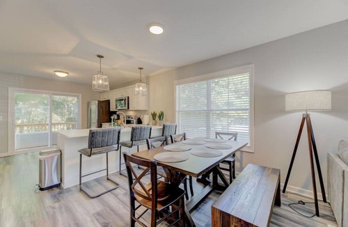 Huntcliff House | Pondside at Sweetoak | 4 BR | Mins to Ft Jackson