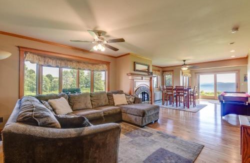 Newport Center House | Pool Access: Waterfront Lake Memphremagog Condo!