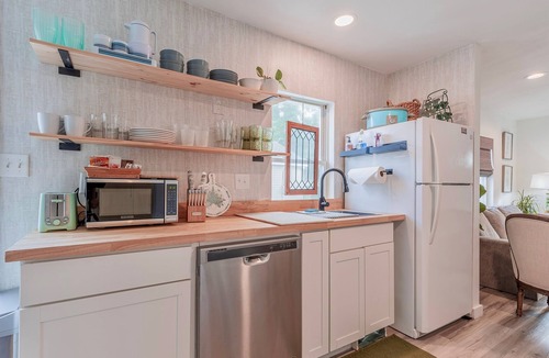 Villas Cottage | Pool and Hot Tub Getaway, Bayside Beach Cape May