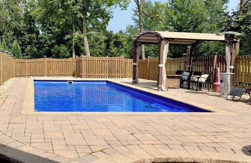 Rockford House | Pool, Arcade, Hot Tub and more @16th and Aldeen