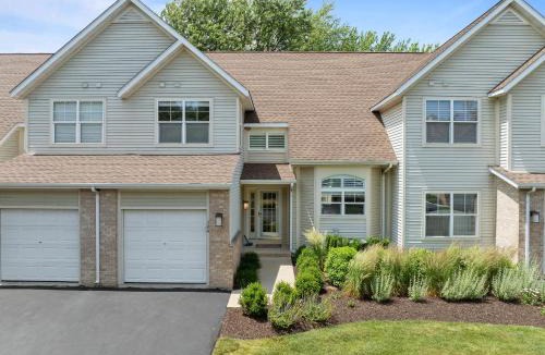 Fontana-on-Geneva Lake House | Pool Beach Walk & Lake Views in Fontana
