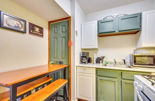 Stoutsville Apartment | Pool & Fishing Access: Apt Near Mark Twain Lake