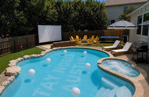 Pflugerville House | Pool, Hot Tub, Huge Outdoor Theater, Mini Golf, Bowling, BBQ, Fire Pit,Sleeps 19