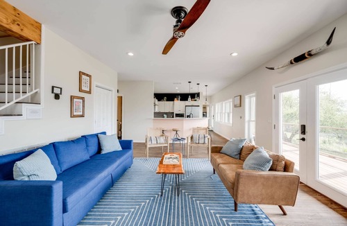 Buchanan Dam House | POOL, Lake views, 5 KING/3.5b, outdoor Cabana