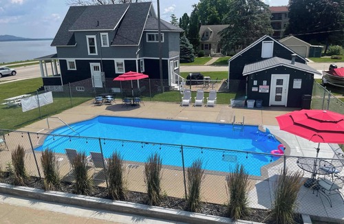Lake City Apartment | Poolside Double Queen Room (main level)
