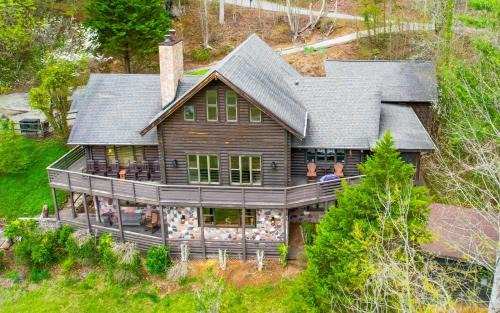 Gatlinburg Villa | Pop A Bear