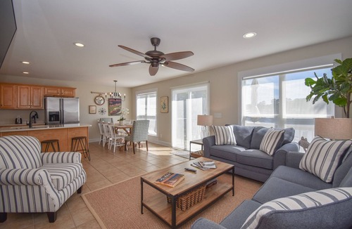 Dadeville House | Premier Waterfront Location! Big, clear water views! Fire table!