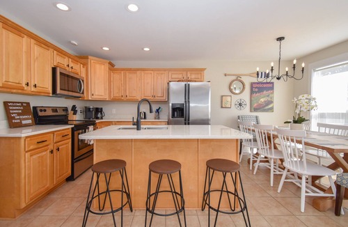 Dadeville House | Premier Waterfront Location! Big, clear water views! Fire table!