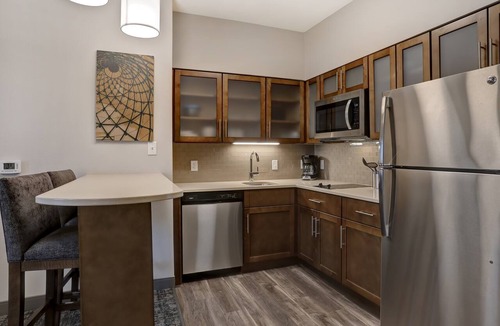 Overland Park Apartment | Premium 1BR King Suite w/Sofa Bed in KS