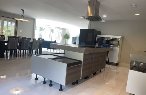 Bethesda House | Prime Bethesda Location Easy Access to DC