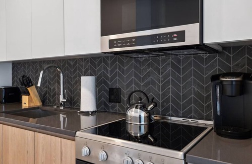 Buzzard Point Hotel | Prime City Escape | Spacious Haven w/Kitchen, Pet & Family Friendly