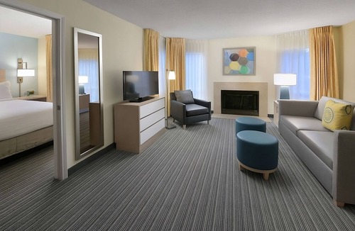 Gunter Afs Hotel | Prime Location! 2 Convenient Units, Pet-friendly, w/Onsite Pool, Free Parking