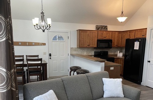 Spirit Lake House | PRIME LOCATION AT BRIDGES BAY RESORT