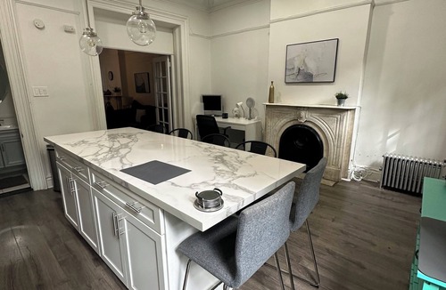 Prospect Heights House | Prime location! Delightful Modern Prospect Height Townhouse 3Br/1.5Ba