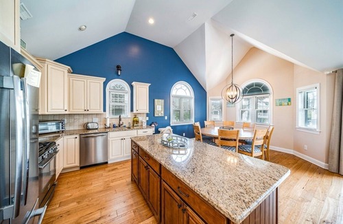 North End House | Prime Location in Heart of Ocean City w/Private Roof Deck!