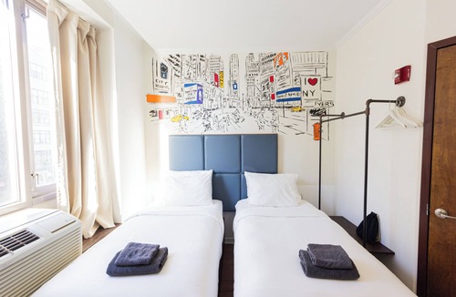 Chinatown Hotel | Prime Location in Soho Twin bed