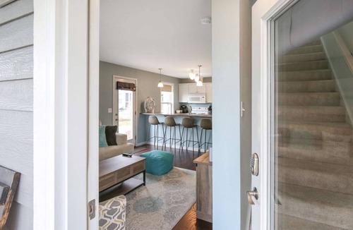 Ottawa House | Prime location on the river.