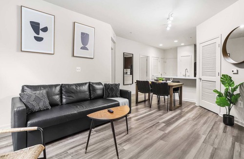 Arlington Apartment | Prime Location | Steps from Metro & Pentagon City