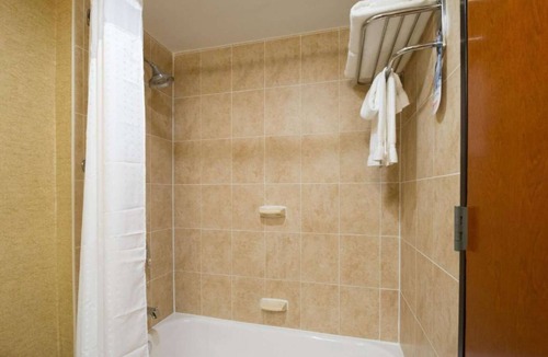 Financial District Hotel | Prime Wall Street Stay + Breakfast. Subway Access