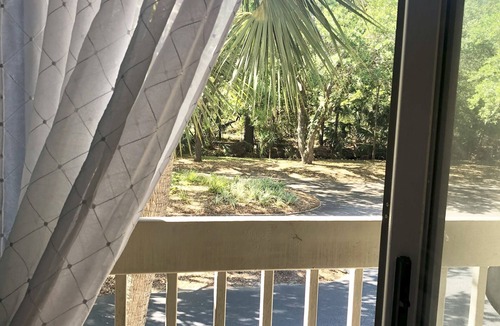 Seabrook Island Villa | PRISTINE BEACH, GOLF, TENNIS! BEAUTIFUL AND SPACIOUS 2BR COURTSIDE VILLA!