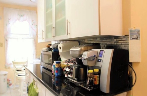 Kensington House | Private 1 bedroom & shared bath in Victorian 1920 Kensington house.