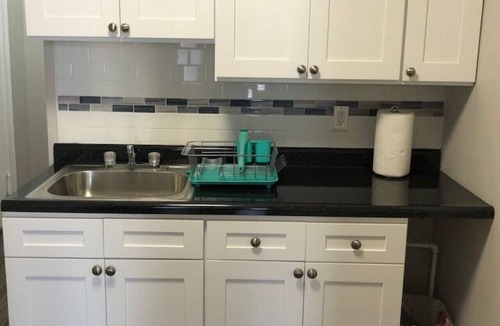 Union City Apartment | Private 2-bedroom apartment, NYC 15 mins away, MetLife Stadium 20 mins