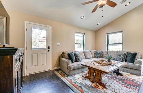 Gordonville House | Private 60-Acre Retreat Near Lake Murray & Texoma