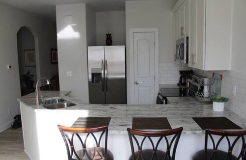 Carrollton Apartment | Private apartment close to all major Hampton Roads attractions.