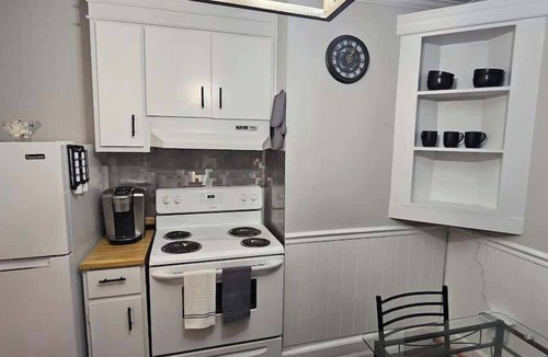 Middletown Apartment | Private Apt in Middletown-Wesleyan 101