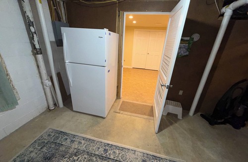 Montgomery Village House | Private Basement Apartment: 30+ Day Stay