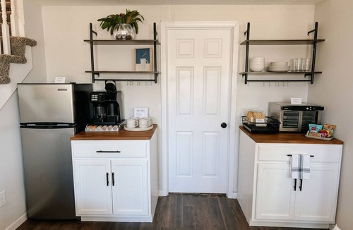 Blue Springs House | Private Basement Suite Near KC Stadiums
