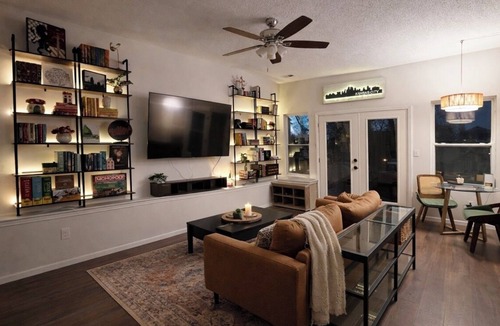 Blue Springs House | Private Basement Suite Near KC Stadiums