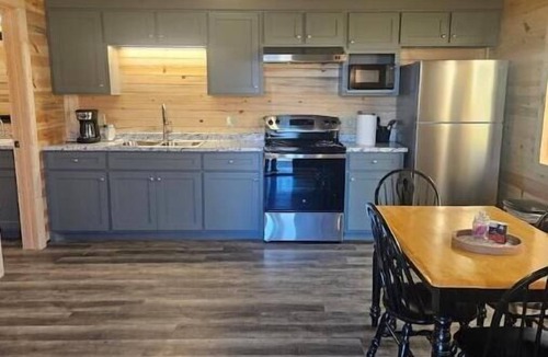 Hugo Apartment | Private Cabin Full Kitchen 1