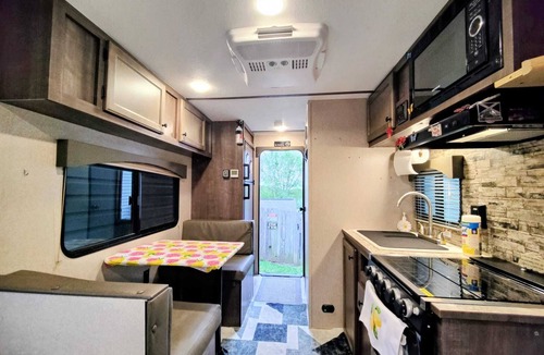 Omaha House | Private Camper/RV w/Full Hookups in Omaha, NE