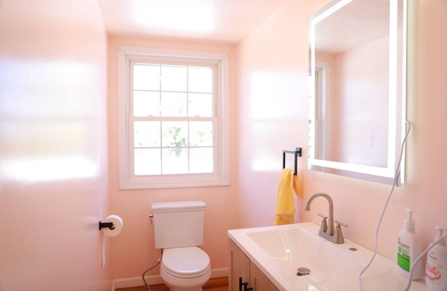 Clinton House | Private Country Suite Near Truman Lake & Fishing