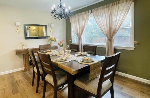 Princeton House | Private Estate, walk to Princeton downtown, 3 Bedrooms, 2 Bath, with Free Parking