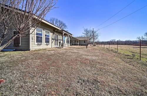 Eufaula House | Private Eufaula Vacation Rental w/ Mtn Views!