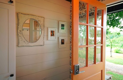 Tryon House | Private Family Cottage 3BR 2 BATH - 2 min to TIEC | The Orange Door