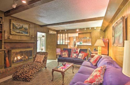 South Tulsa House | Private Home w/Hot Tub & Patio Near Dtwn Tulsa