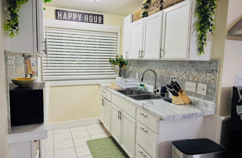 Cottage Grove House | Private Home w/King Bed in tranquil Cottage Grove-WiFi, AC, near Twin Cities