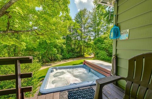 Qualla House | Private Hot Tub & Covered Deck: Cozy Whittier Gem