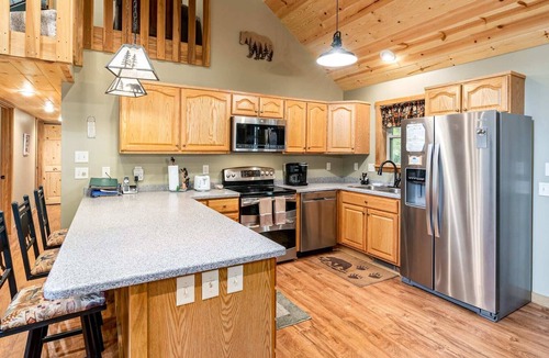 Alpine Lake Cabin | Private Lake Cabin w Deck/Grill, Fire Pit, WiFi!
