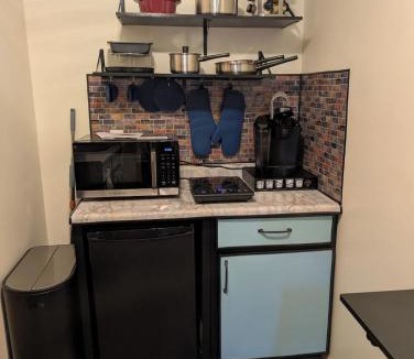 Savage House | Private Lake Suite Basement Apt- Cabin Feel - Near Twin Cities - Dog-Friendly