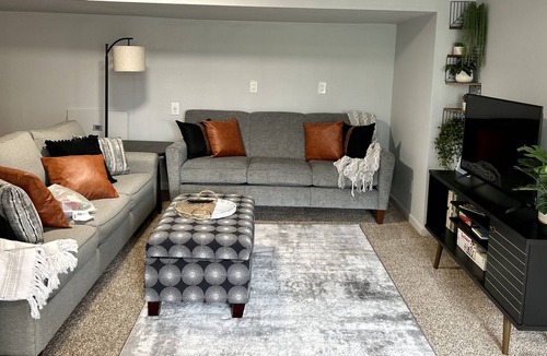 Pella Apartment | Private Level located in Pella, IA