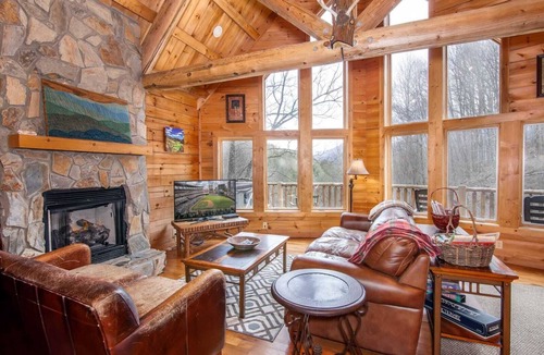 Vilas Cabin | Private Mountain Escape