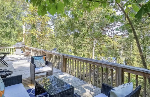 Bremen House | PRIVATE PARADISE; IN SMITH-LAKE COVE. [Cullman]