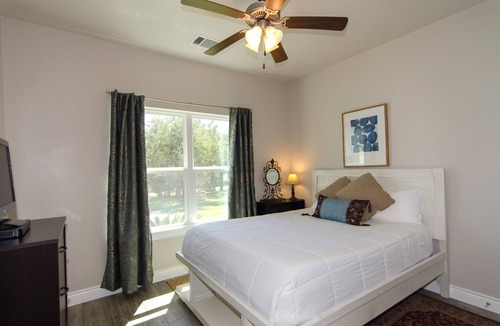 Georgetown House | Private | Peaceful Retreat | Cozy Guesthouse with Pool