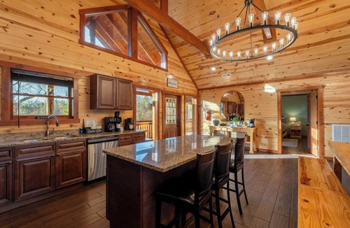 Caton Cabin | Private Pool-8 bedroom Luxury Cabin w/Arcade Room
