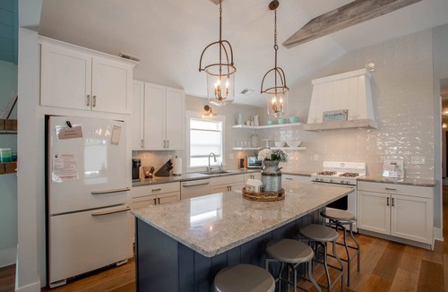 Rehoboth Beach House | Private Pool/FirePit 6BR Sleeps 16 Easy Bike/Walk to Downtown Rehoboth Beach